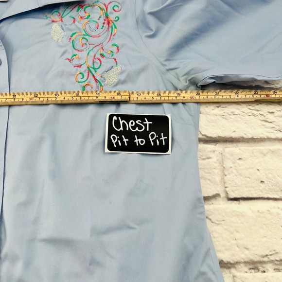 Chicos Embroidered Shirt Blouse Light Blue No Iron Size 1 Large Tunic Pockets - Picture 8 of 11